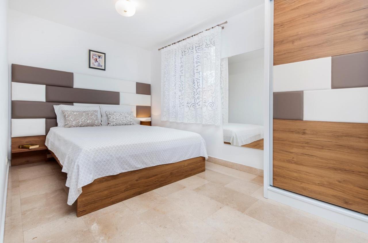 Guesthouse Santin Rovinj Extérieur photo