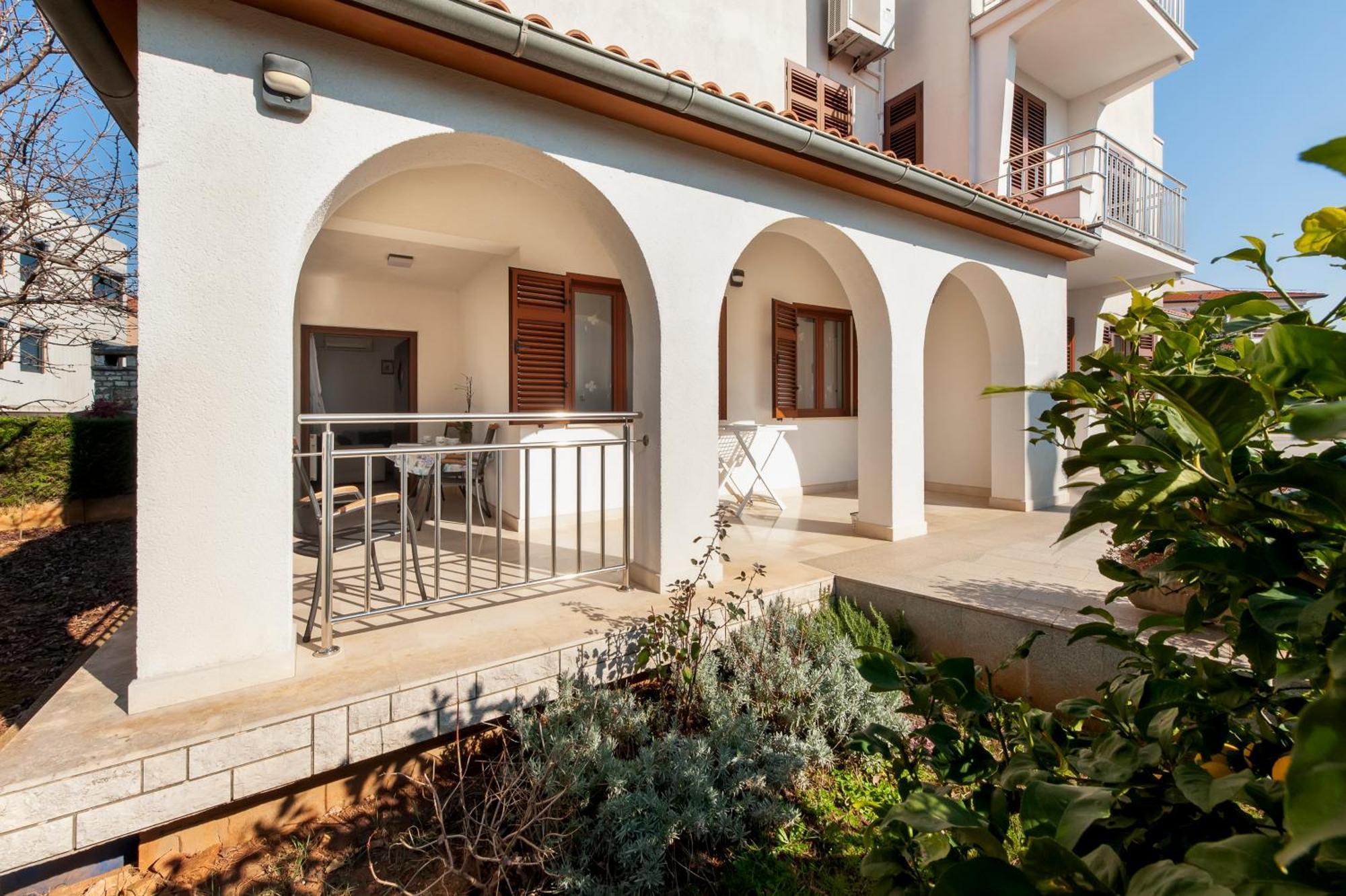 Guesthouse Santin Rovinj Extérieur photo