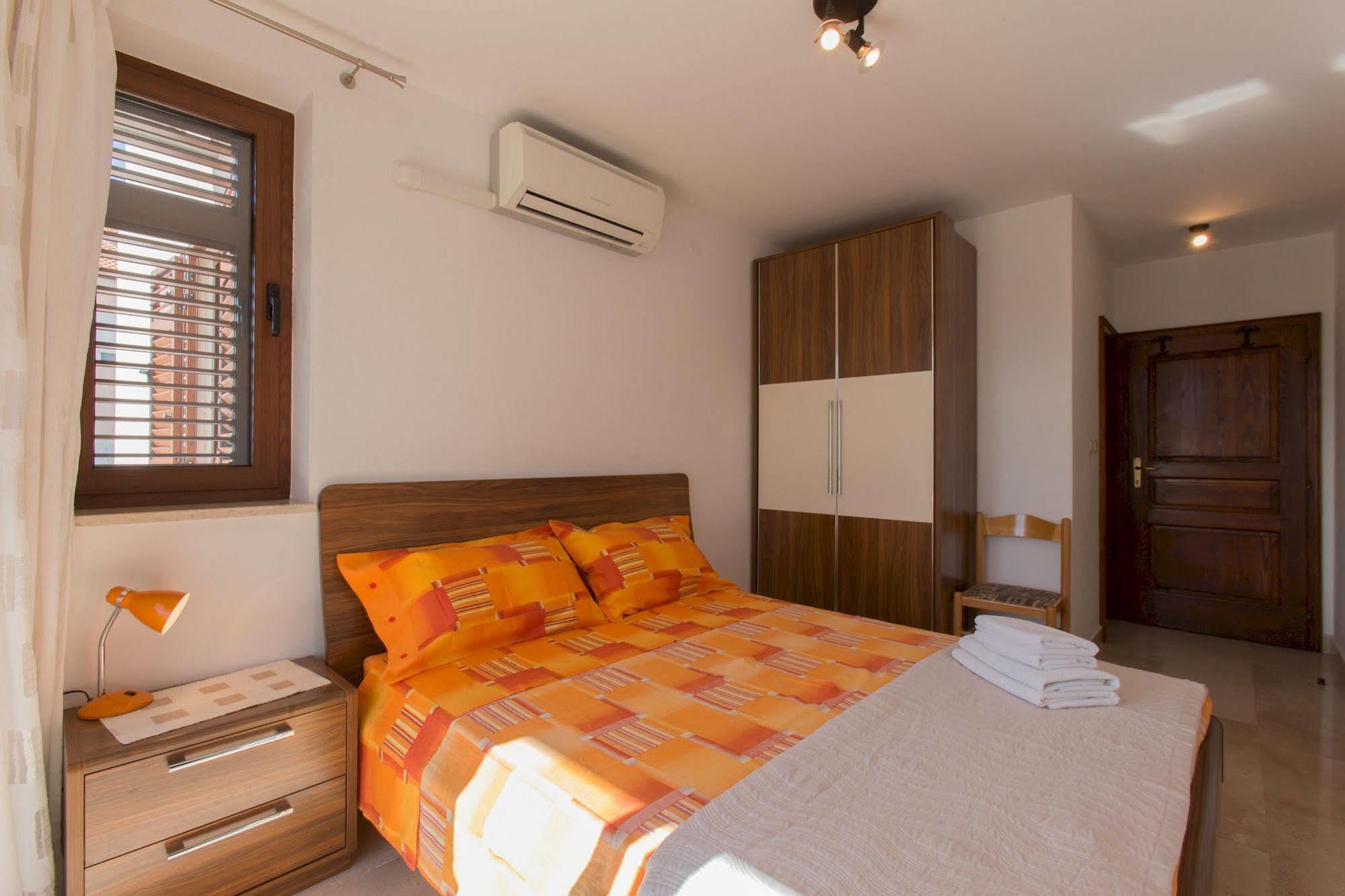 Guesthouse Santin Rovinj Extérieur photo