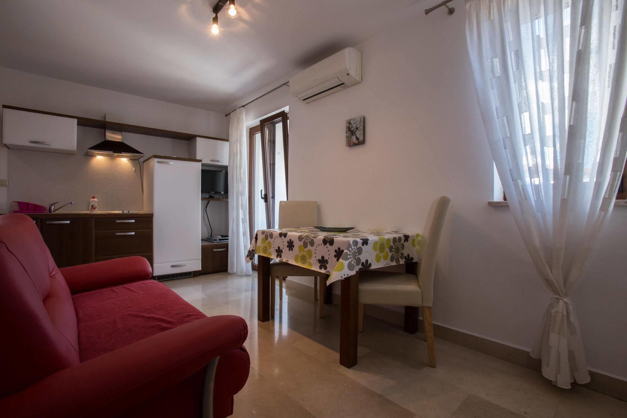 Guesthouse Santin Rovinj Extérieur photo