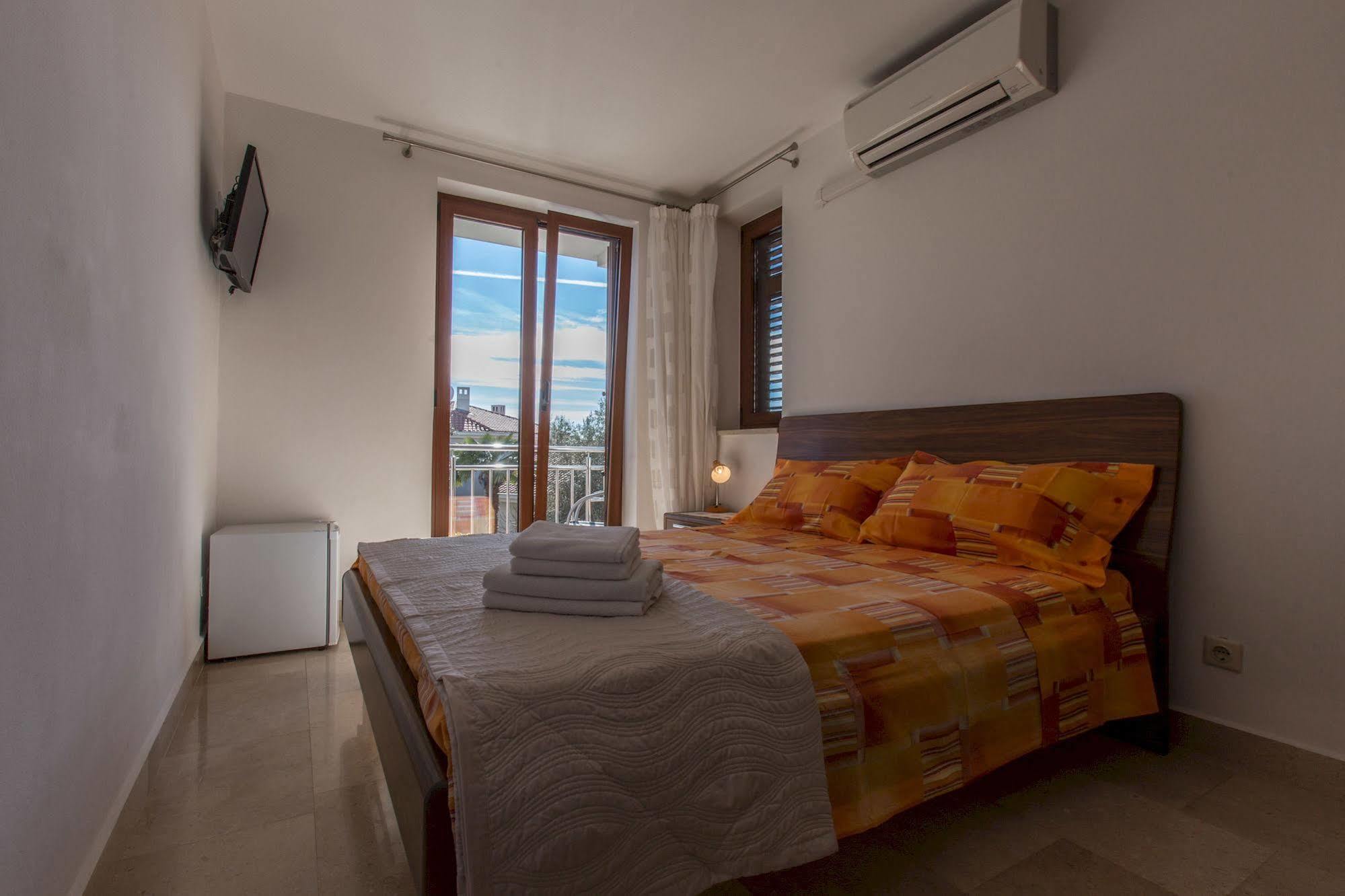 Guesthouse Santin Rovinj Extérieur photo